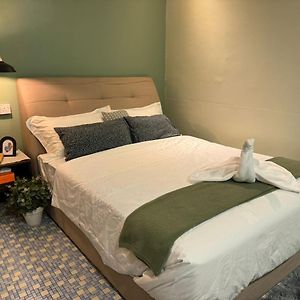 Queen Suite